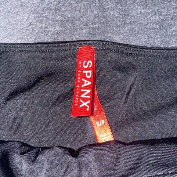 SPANX Faux Leather Moto Leggings Curve Fit Stretch Shape wear Pants Black Sz S/P - Picture 4 of 5